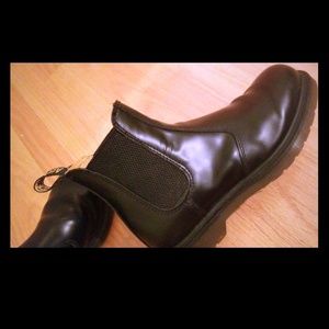 Dr. Martens 2976 Chelsea Boot Smooth- real leather